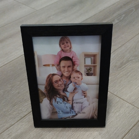 Black Picture Frame Set - Picture 3 of 11